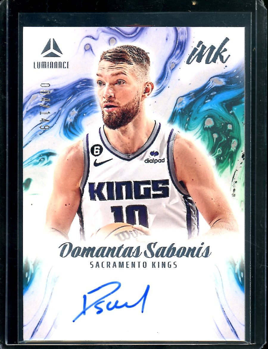 2022-23 Panini Chronicles Luminace Domantas Sabonis Auto /149 Kings