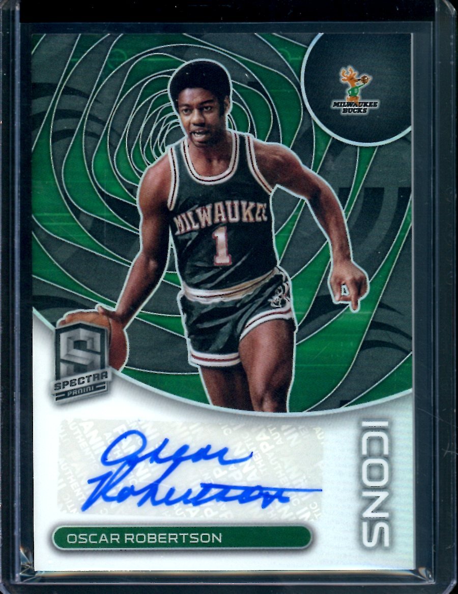 2022-23 Panini Spectra Oscar Robertson Icons Auto /99 Bucks