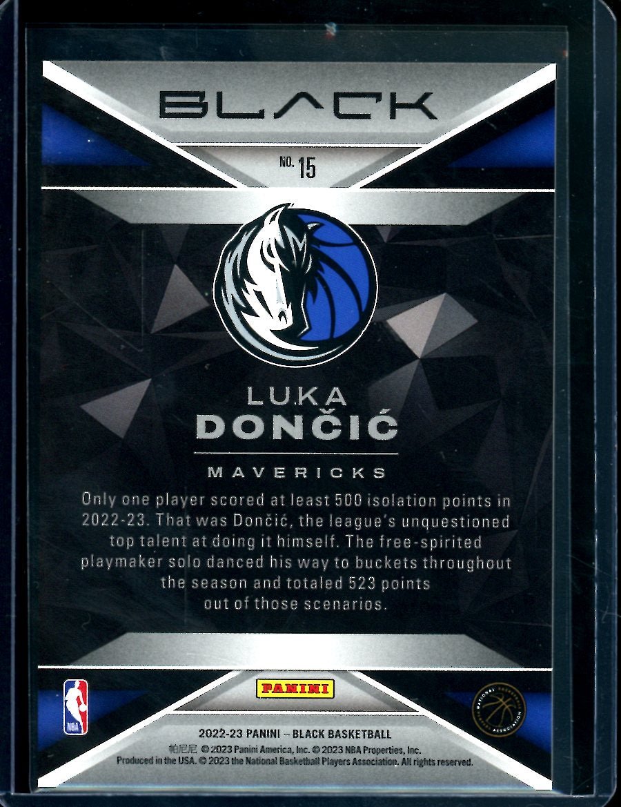 2022-23 Panini Black Luka Doncic /35 Mavericks