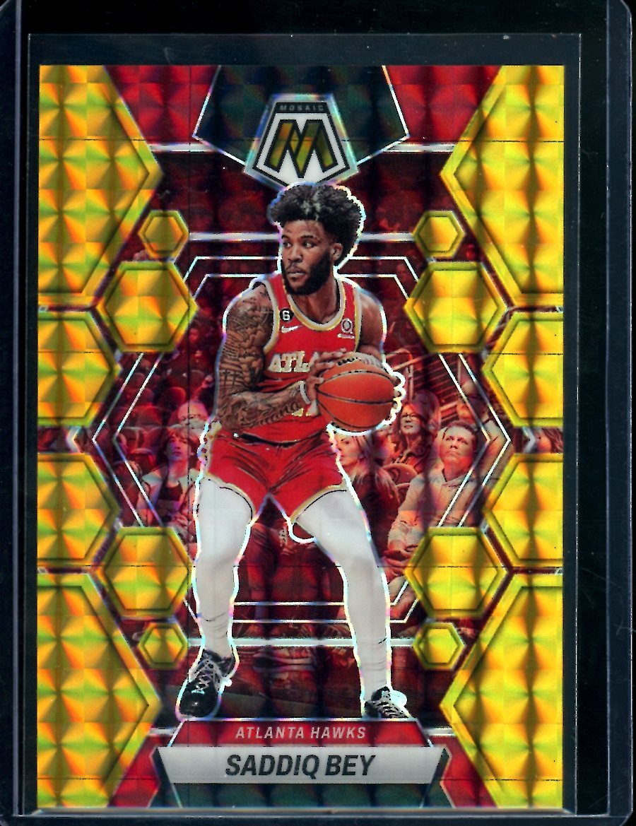2022-23 Panini Mosaic Saddiq Bey Gold /10 Hawks