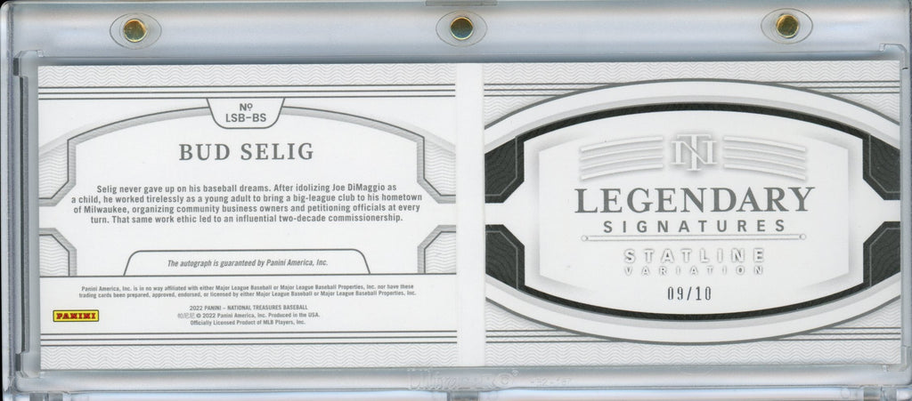 2022 Panini National Treasures Bud Selig Legendary Cut Signature Book /10 MLB